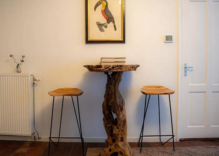 Skinny Bridge Boutique 4*