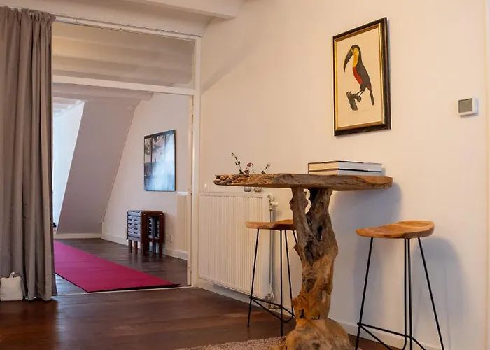 Skinny Bridge Boutique Gasthuis Amsterdam