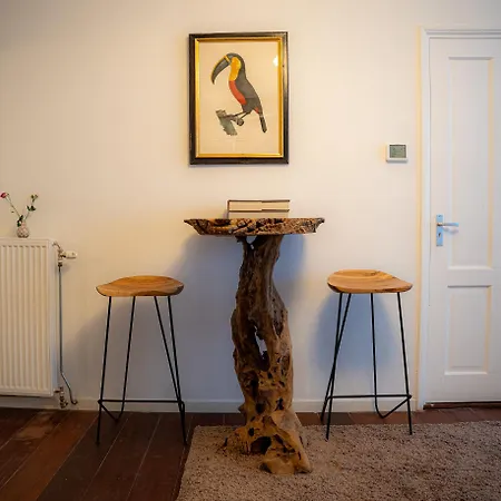 Skinny Bridge Boutique 3*