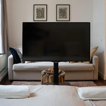 Skinny Bridge Boutique